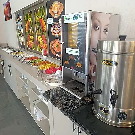 Zenia Hotel *